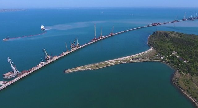 «Деньги на ветер»: эколог рассказал, почему Керченский мост быстро рухнет