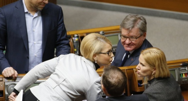Кадр Тимошенко просит ЕС не предоставлять Украине помощи, если не возобновляться соцвыплаты в «ДНР» и «ЛНР»