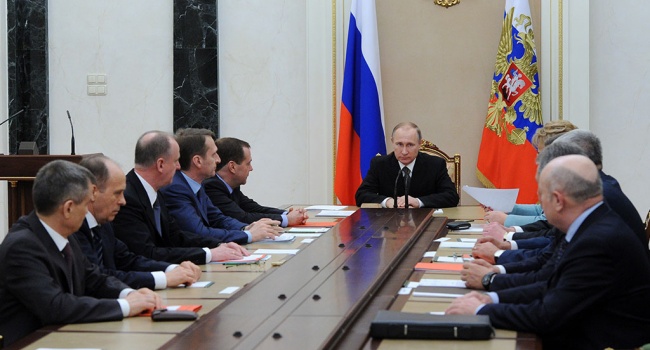 Путин экстренно созвал заседание Совбеза РФ, обсуждали закон о реинтеграции Донбасса
