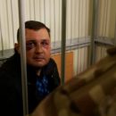 «У меня сломана челюсть, мне трудно говорить»: экс-депутата Шепелева доставили в суд с синяками на лице