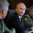 Россию лупят со всех сторон, а глава Генштаба РФ рапортует Путину о полной готовности к многоплановой войне, – блогер