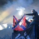 Долой «Новороссию»: во время матча с «Динамо», ультрас «Шахтера» сожгли флаг террористов Донбасса