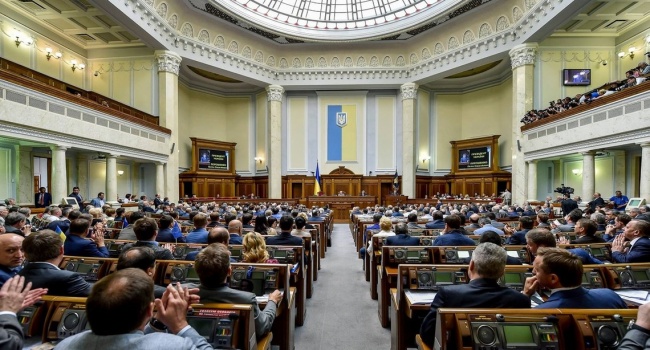 В Верховной Раде уже лежит законопроект, который может запретить в Украине церковь страны агрессора, – блогер
