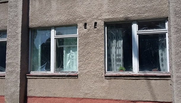 Жебривский сообщил об обстреле школы в Донецкой области