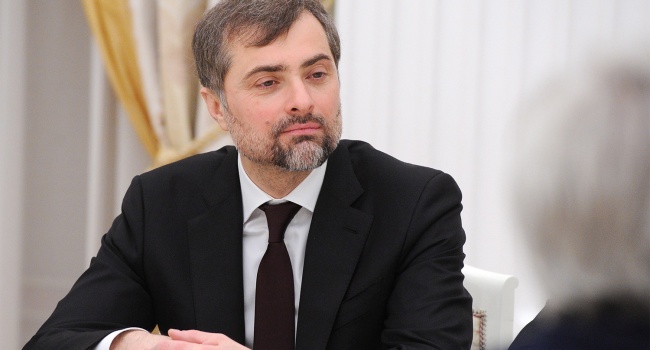 Сурков принимал участие в переговорах Путина и Меркель в Сочи