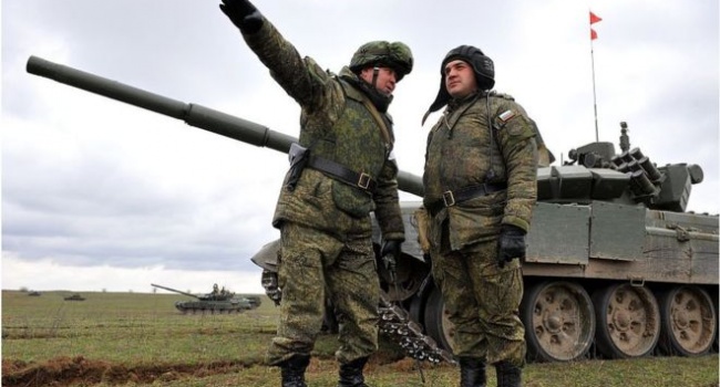 Историк: нахрапом взять не получится, за войсками РФ на границе с Украиной пристально следит разведка США