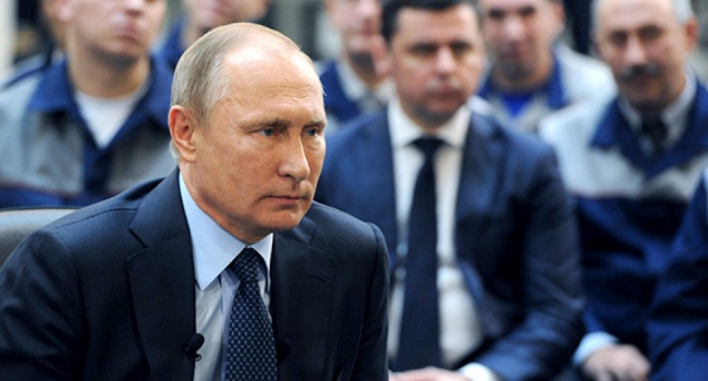 Журналист: у Путина на столе уже лежит сценарий событий в Украине сразу после президентских выборов
