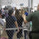 Трамп хочет, чтобы мигрантов из США высылали без суда