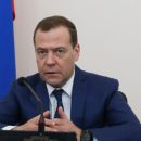 Медведев предупредил «американских друзей», что Россия готовит ответ США и речь не только о политике