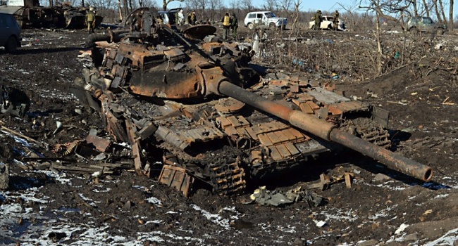 Под Иловайском силы ВСУ уничтожили более 200 кадровых военных РФ