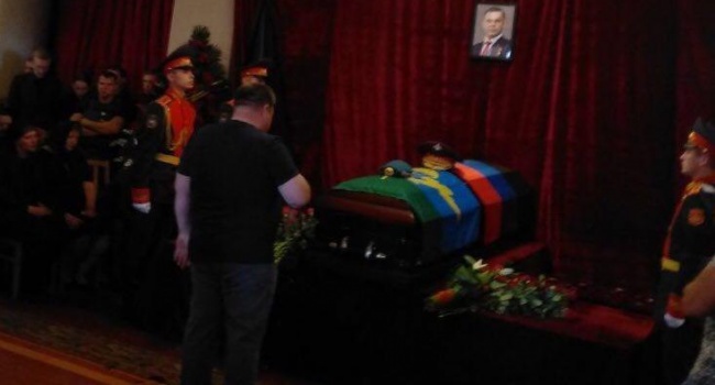 «Настоящий донецкий батя»: в «ДНР» готовятся похоронить Захарченко