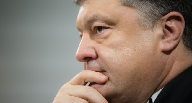 Политолог: нардепы, Нацсовет, СНБО и активисты умывают руки – пусть судьбу «Ньюсван» и «112 Украина» решает президент