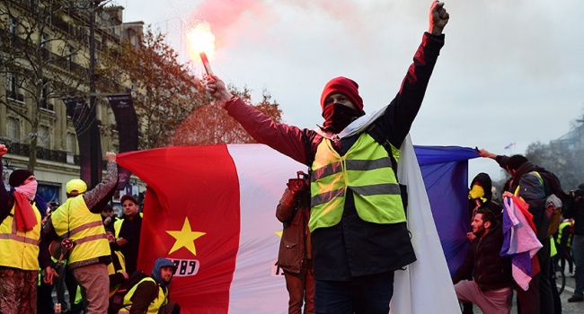 Протесты во Франции: задержано более 1700 человек