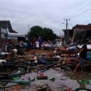 Число жертв страшного цунами в Индонезии увеличивается