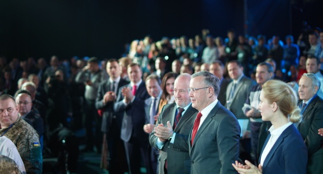 «Молодые политики» дрейфуют к Гриценко, который налево-направо обещает всем места в первой 20-ке