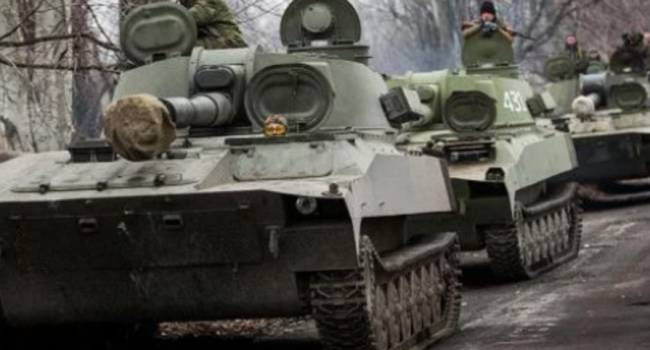 Россия перебрасывает в Украину колонну танков и другой военной техники