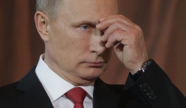 «Кремлевский лизоблюд»: позорная выходка Путина взбесила россиян