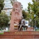 На Сумщине не собираются прощаться с памятником коммунисту