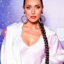 «Всегда стильная и скромная»: певица Алсу похвасталась признанием россиян