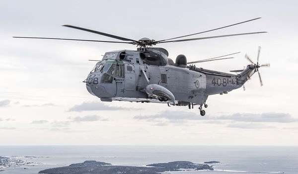 Вертолет НАТО с военными упал в открытое море