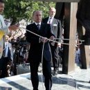 Зеленский продолжит традицию по установке и освещению «колоколов Победы», которую начали еще Путин и Янукович в 2013-м году