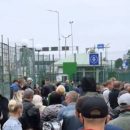 «Украинцы рвутся в Польшу сумасшедшими темпами»: На границе с Польшей собрались сотни человек в очереди