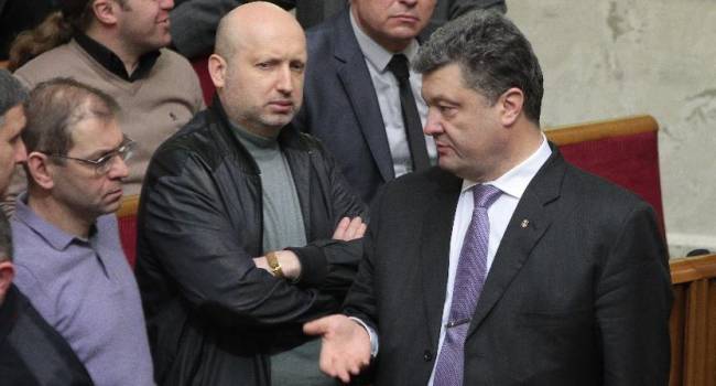«Любитель многоходовок и сильный организатор»: политолог объяснил, почему Порошенко взял к себе Турчинова