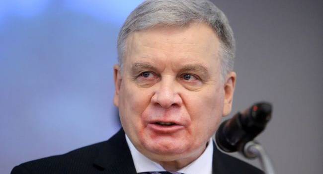 Депутаты Рады в пятницу хотят заслушать министра обороны