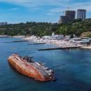 «Несмотря на распоряжение Зеленского»: В Одессе так и не смогли поднять затонувший танкер Delfi