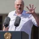 «Кому это не нравится - могут уйти»: Лукашенко потребовал увольнять учителей, которые не хотят следовать принципам государственной идеологии