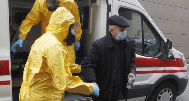 «Украинская власть в тисках сложнейшего выбора»: экономист прокомментировал рекордный прирост новых случаев инфицирования коронавируса