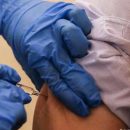 Вакцинация в Британии: Власть уже обеспечила прививками 15 миллионов человек