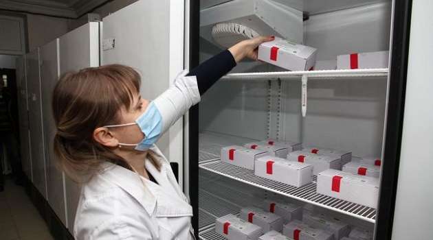 Главный санврач рассказал, как себя чувствуют первые привитые в Украине от коронавируса