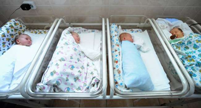 За последние десять лет рождаемость в Украине снизилась на 40%