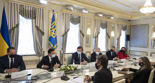 Президент Украины утвердил положение о Центре противодействия информации