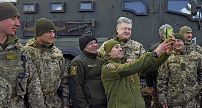 Нусс: основной конкурент и оппонент Зеленского – украинская армия и Петр Порошенко